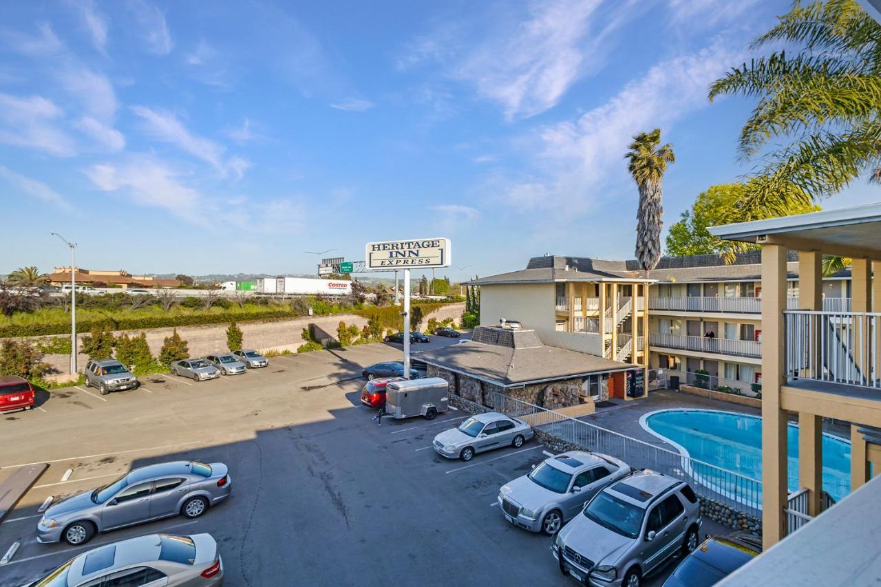 Heritage Inn Express Hayward Luaran gambar