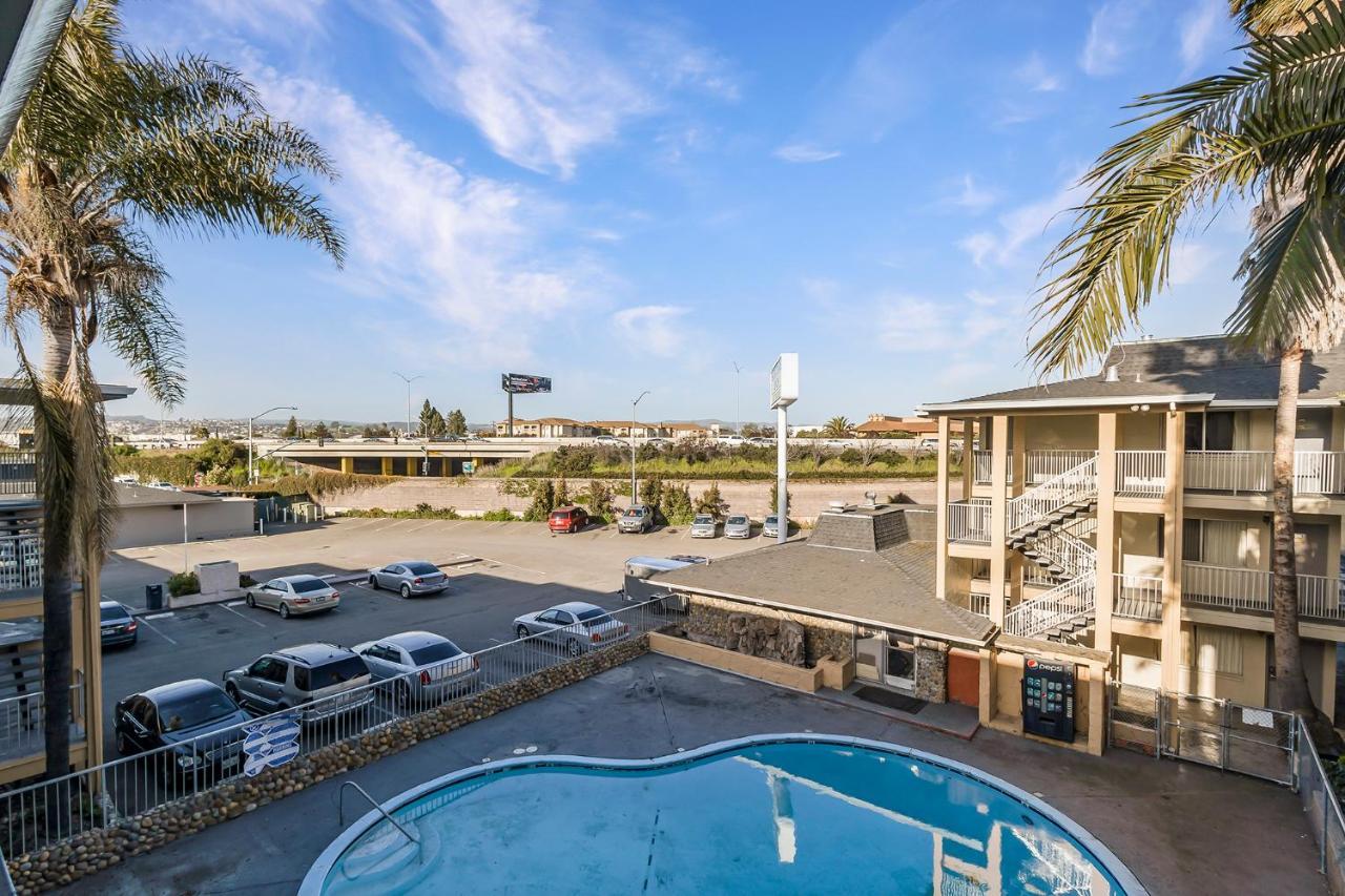 Heritage Inn Express Hayward Luaran gambar